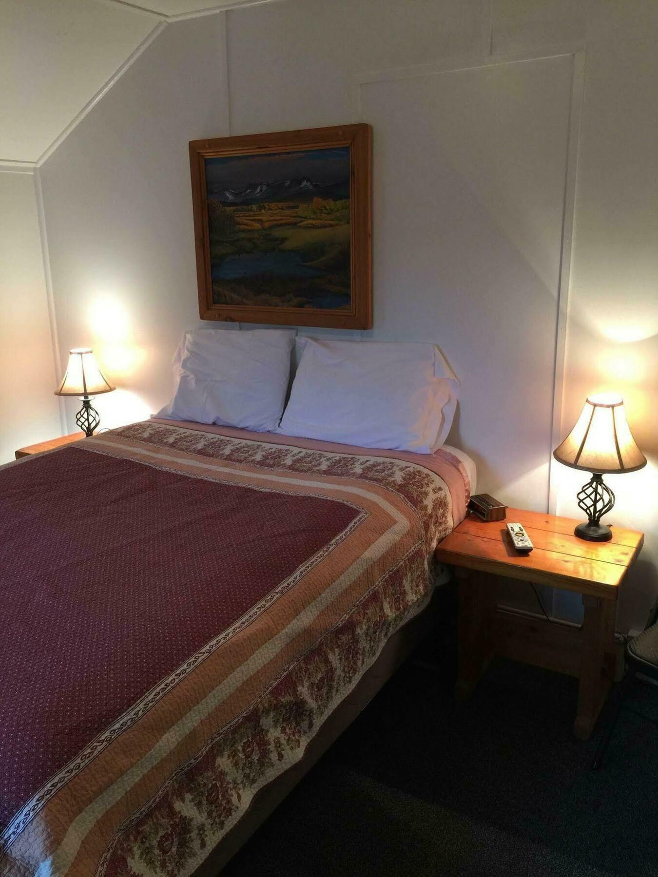 Whistling Swan Motel East Glacier Park Village Ngoại thất bức ảnh
